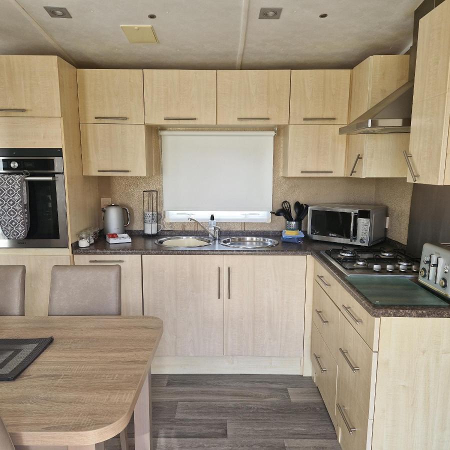 Holiday home Modern 6 Berth Static Caravan, *